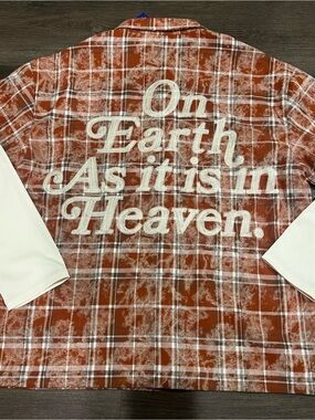 Siervos Christian Rust Plaid Graphic Shirt - "On Earth As it is in Heaven"
